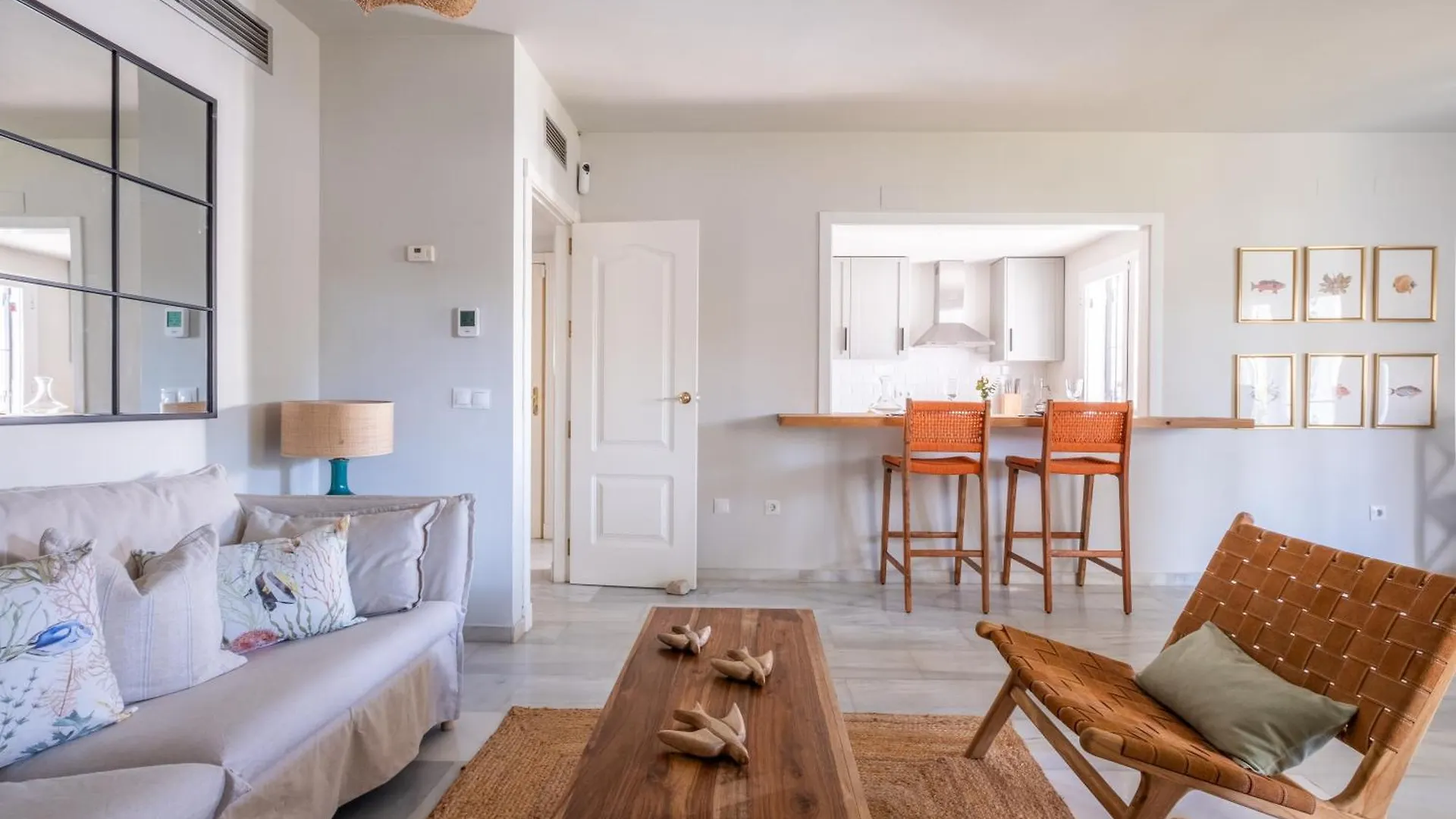 Apartamento Con Piscina. Los Naranjos De Marbella